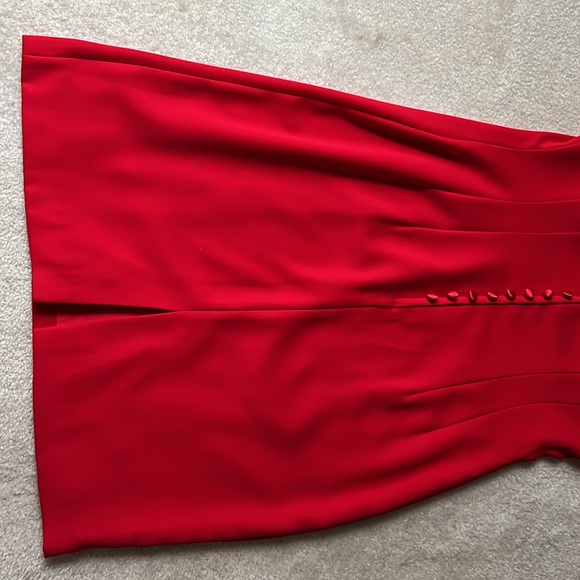 DONNA MORGAN red crepe dress with netted lace and sequin back. Faux button back. - Picture 7 of 8